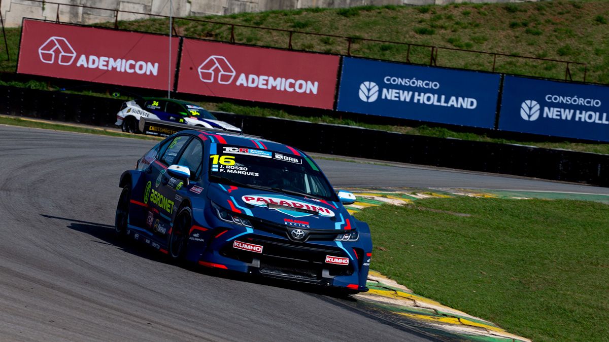 Facundo Marques clasificando en Interlagos en el TCR South America