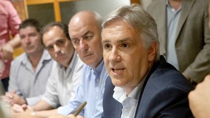 Llaryora se reunió con los diputados
