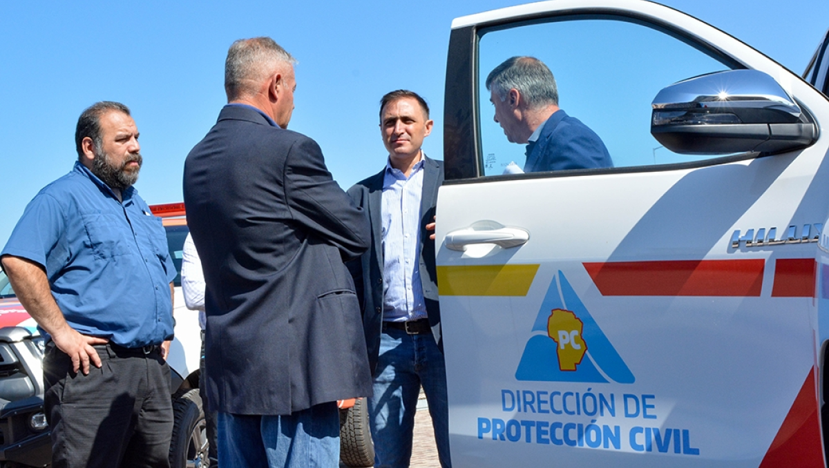 Julián López: Se sumaron nuevas camionetas para el Manejo del Fuego y Protección Civil.