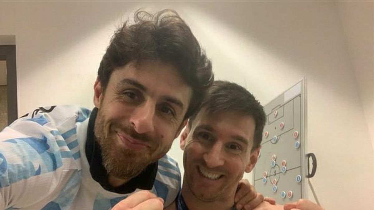 Una de las imágenes del año deportivo. Pablo Aimar y Lionel Messi celebran el título obtenido por la selección en la Copa América de Brasil.