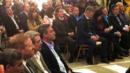 El primer mandatario se mostró con Negri y Mestre