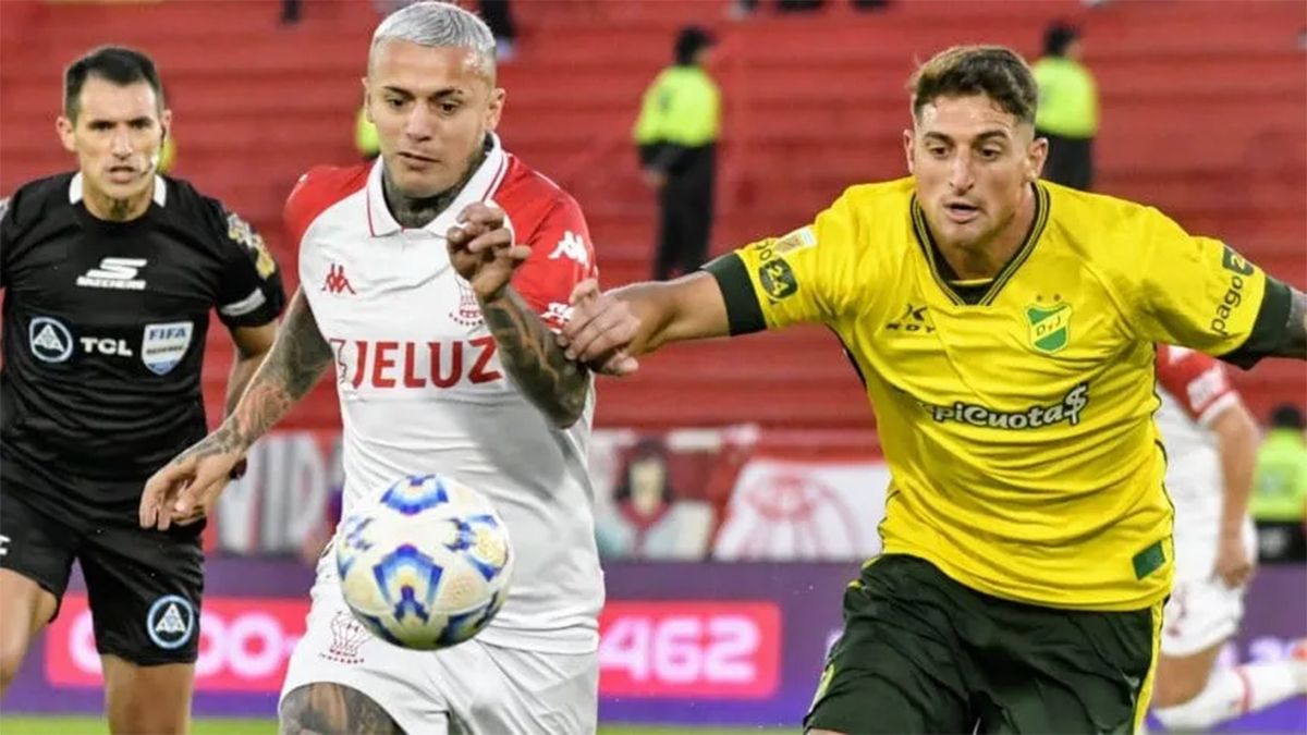 Urzi y Gastón González, en disputa en Huracán vs. Defensa y Justicia