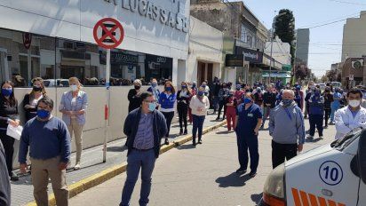 Con un sentido aplauso, despidieron a la enfermera fallecida Patricia Sanmillán