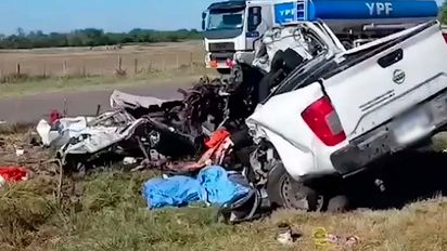 Tres muertos en un choque entre una camioneta y un camión cerca de Paraná