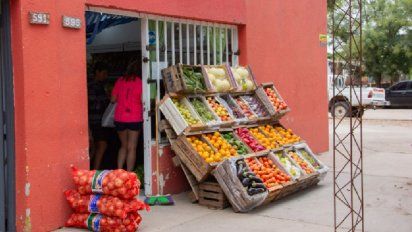 Vuelven a subir frutas y verduras y  dicen que es por problemas logísticos