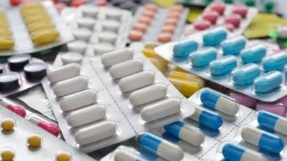 Preparan cajas con remedios básicos y elementos de primeros auxilios para centros barriales