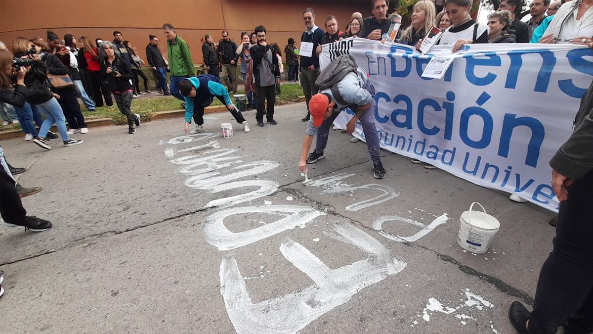 La masiva movilización en Río Cuarto en respaldo a las universidades. Foto: Estela Zogbe.