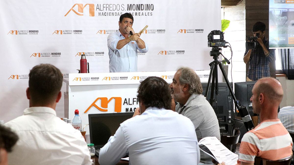 El último remate de Alfredo S. Mondino en la sede de la Rural de Río Cuarto.