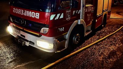 Choque entre dos camiones y vuelco en el ingreso sur a La Laguna