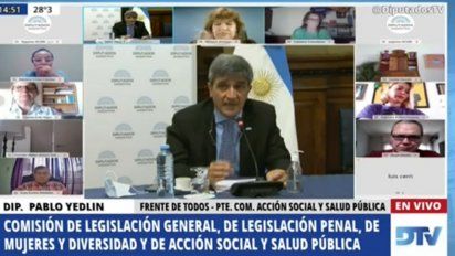 Voces a favor y en contra debaten en la segunda jornada por la legalización del aborto
