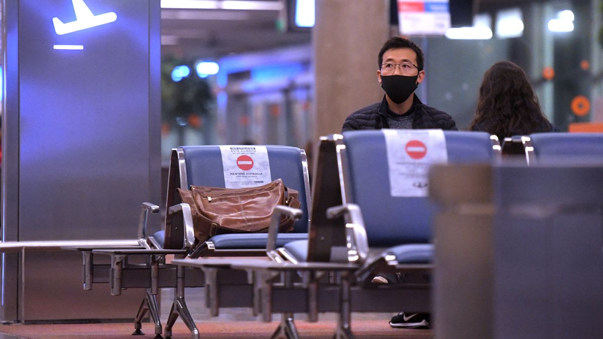 Distanciamiento en la sala de embarque.